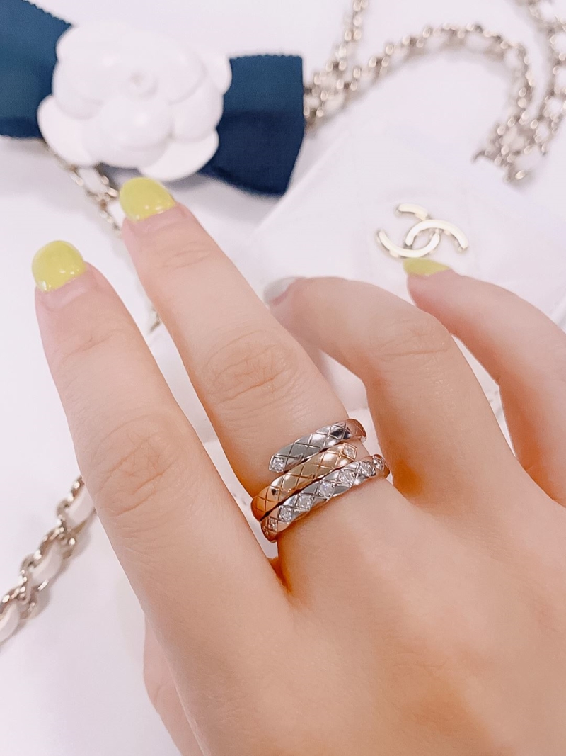 Ch**el rings